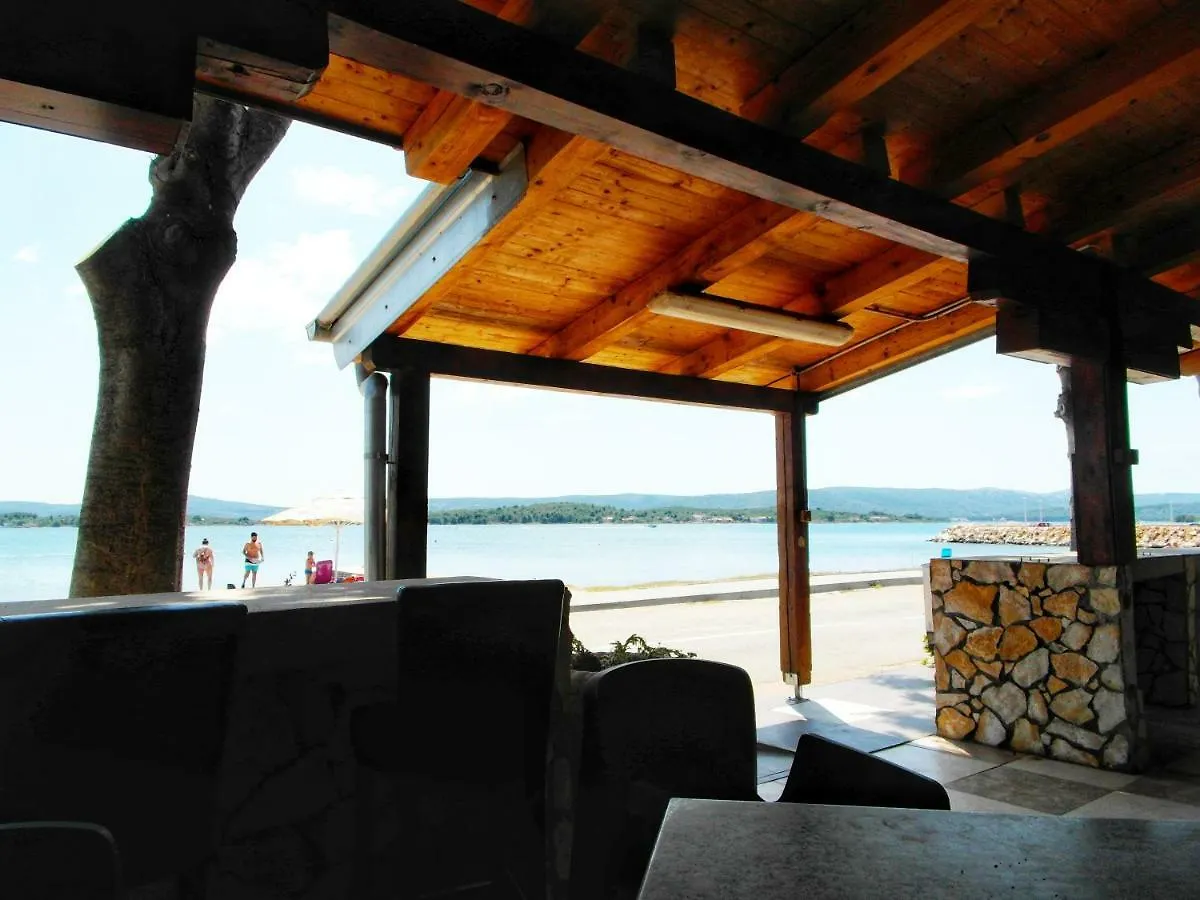 Blue Wave Apartments Turanj Croatia
