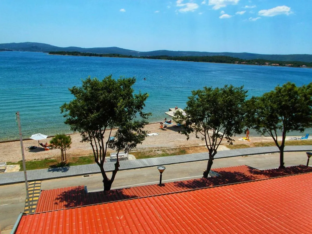 Blue Wave Apartments Turanj